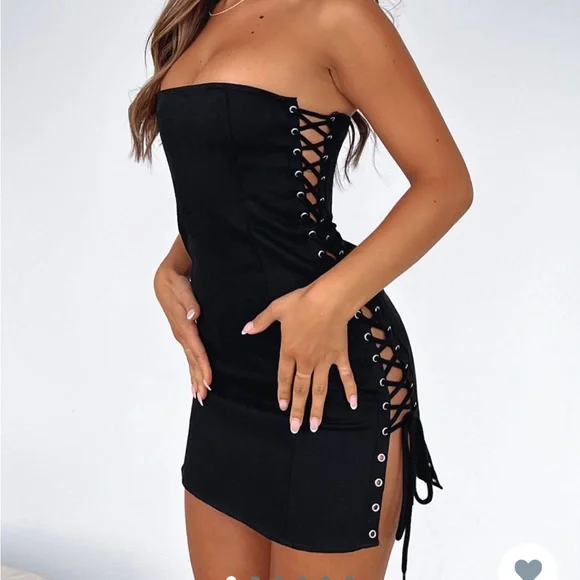 Dress - Picture 1 of 2